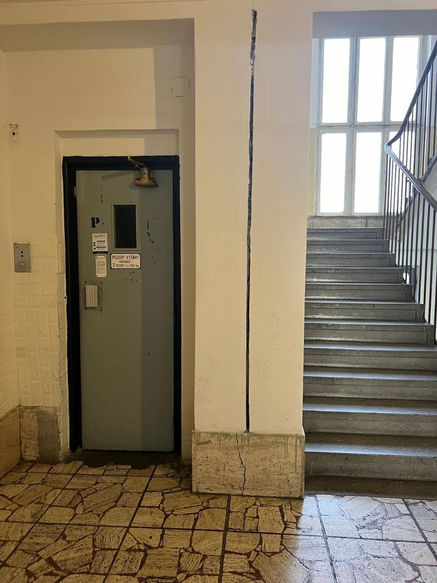 Best Location Apartment Air-Conditioned Братислава Екстериор снимка